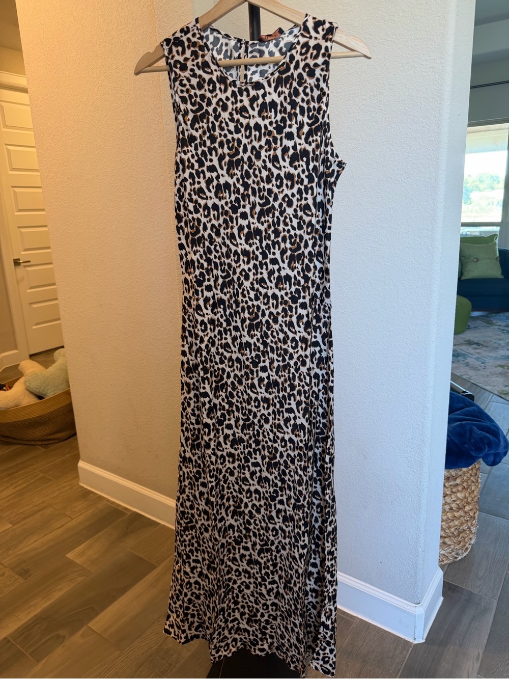 Quince Washable Stretch Silk Tank  Leopard Print Midi Dress - Black & Cream M